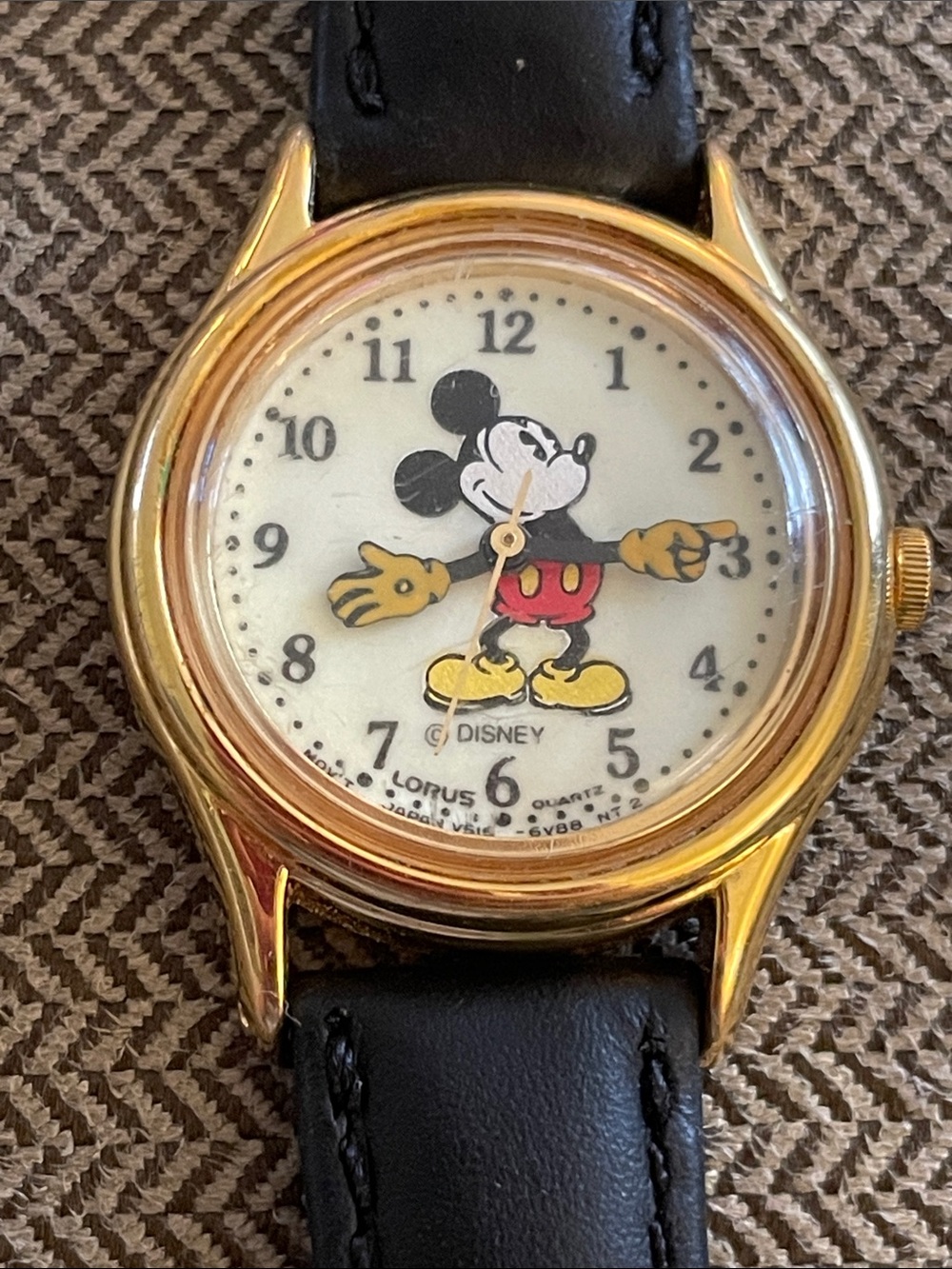 Vintage Lorus Disney Mickey Mouse Leather Watch